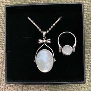 Sterling Silver 925 Mother of Pearl/Black Onyx Swivel Pendant Necklace/Ring Set